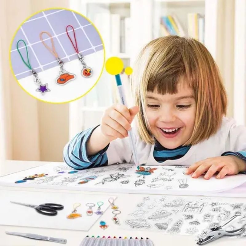 

SHRINK PLASTIK DIY-PRE ORDER{BACA DESKRIPSI}Keychain, Pin, Pentunjuk Buku, Dll.