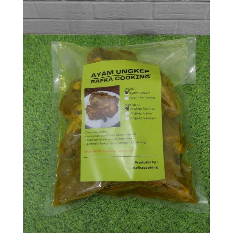 

ayam ungkep bumbu kuning /lengkuas