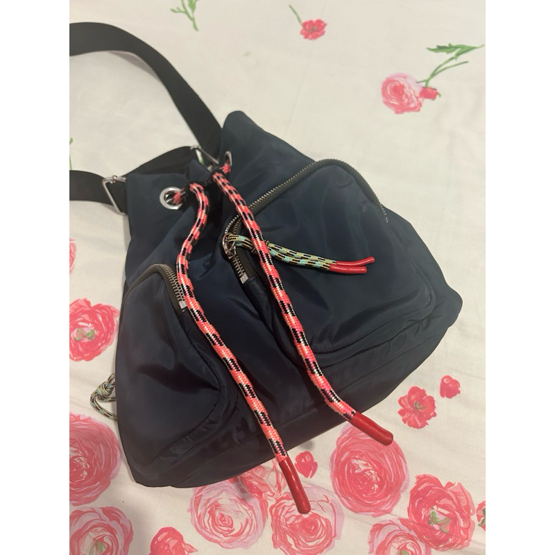 bimba y lola bucket bag