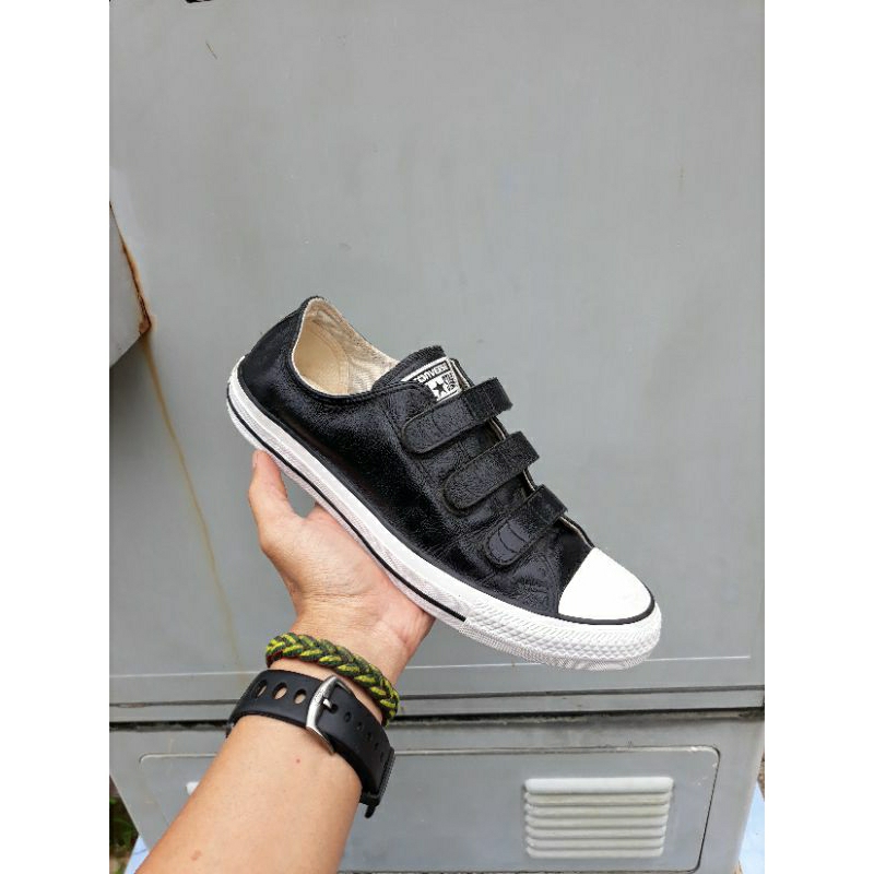 converse velcro leather