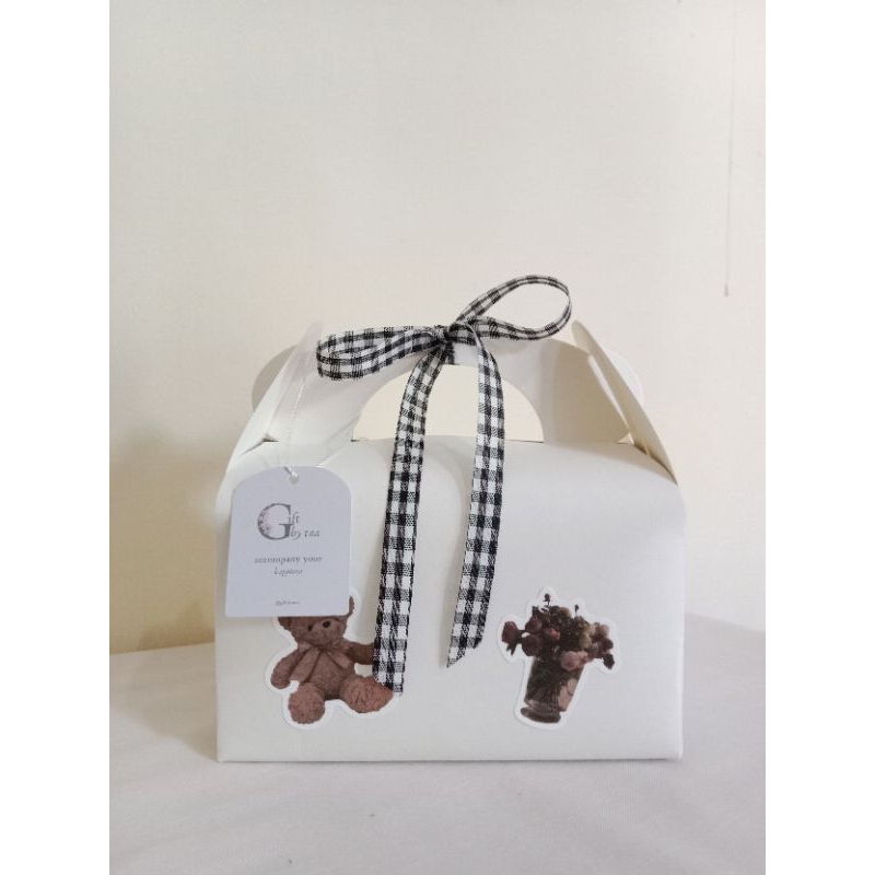 

GIFT BOX ESTETIK I INCLUDE SNACK I AESTHETIC I 16X9X11