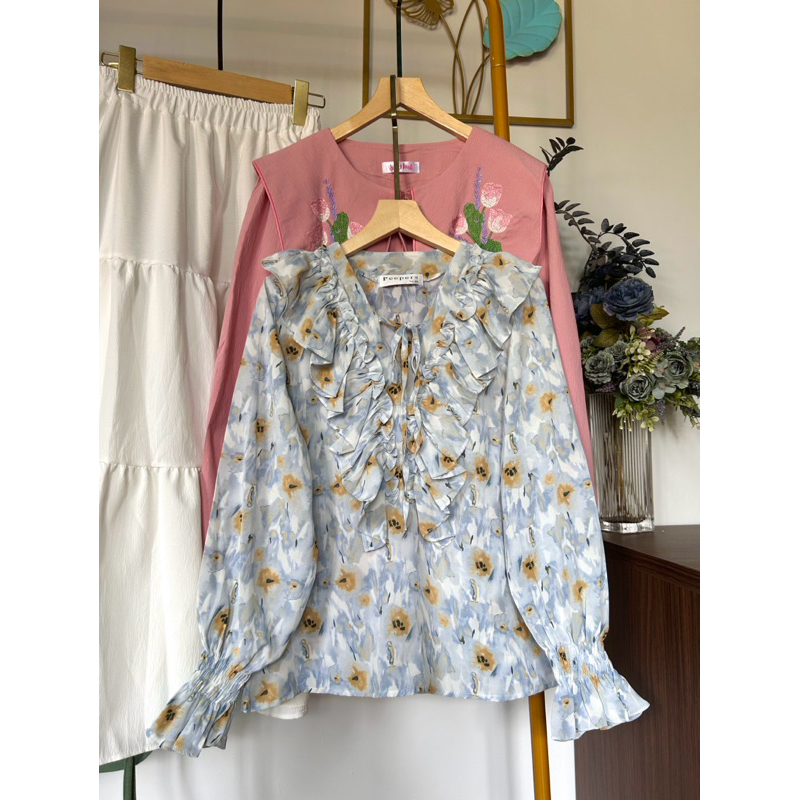 EVLOGIA - peepers ruffle top import bkk