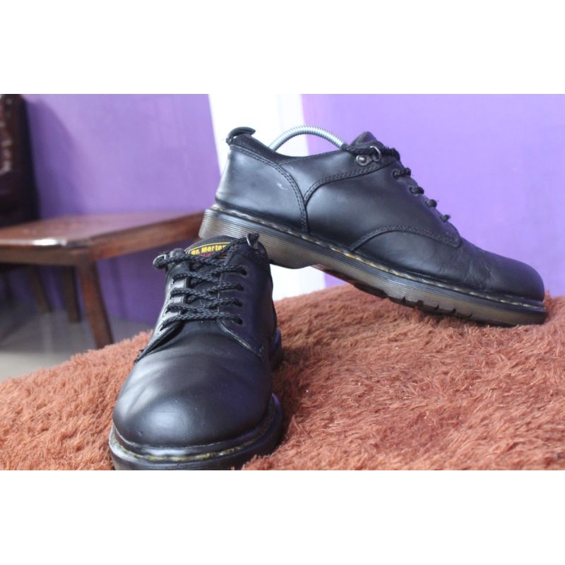 Sepatu Dokmart " Dr. Martens ashridge ns industrial". Kulit asli tapak tebal, size 46 insole 30.