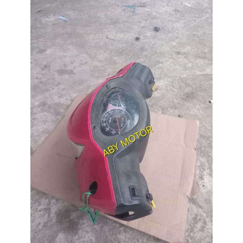 Batok Lampu Depan Set Spedometer Suzuki Spin 125 / Original Copotan
