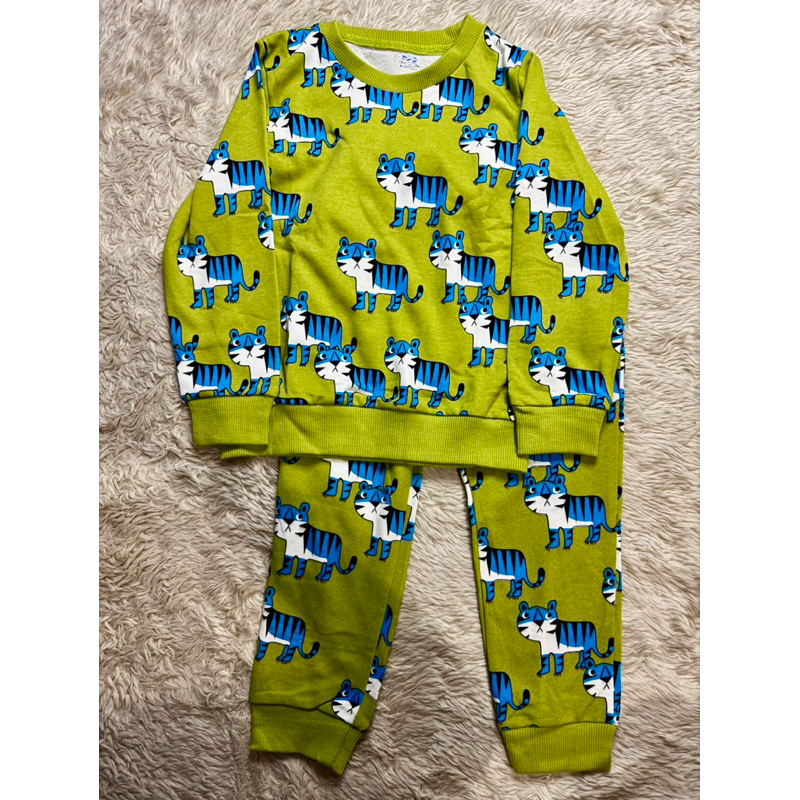 Setelan Anak Motif Taman Kayu