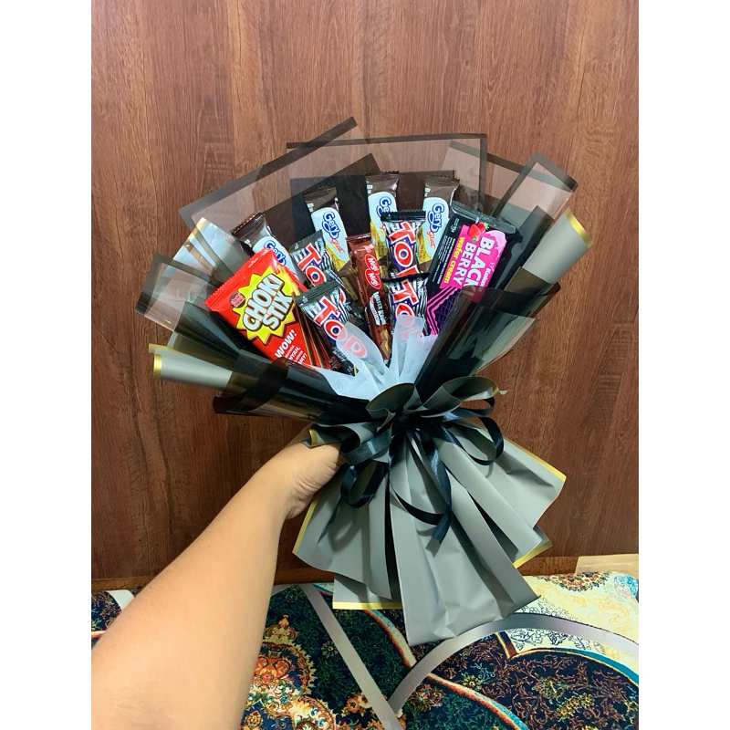 

Buket snack wisuda hitam