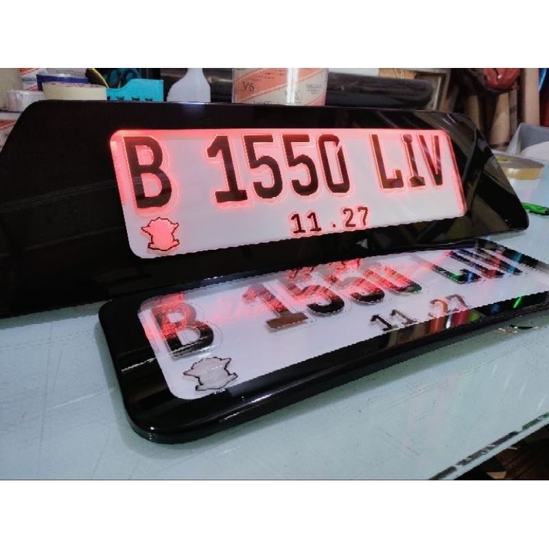TERBARU 2022 PLAT NOMOR MOBIL PUTIH LAMPU LED GRAFIR FOKUS ANGKA PLAT AKRILIK CEMBUNG ACRYLIC TEKUK 