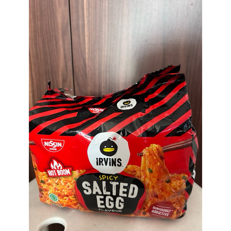 

nissin irvins noodle salted egg spicy isi 5pcs