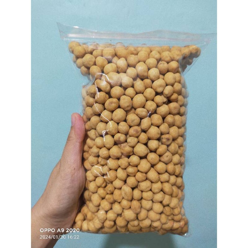 

Kacang Atom