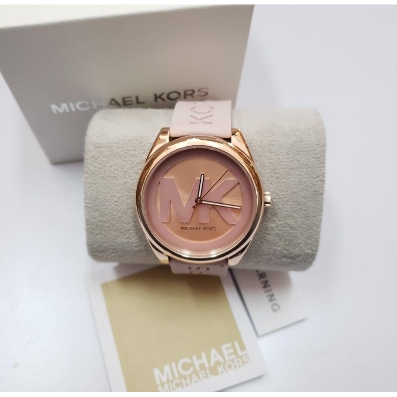 Ready MK7139 watch rubber light pink. 40mm