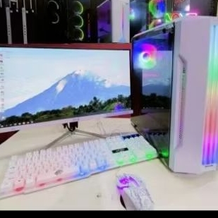 PC Gaming core i7 Ram 16 gb monitor 22 inch Fullset putih