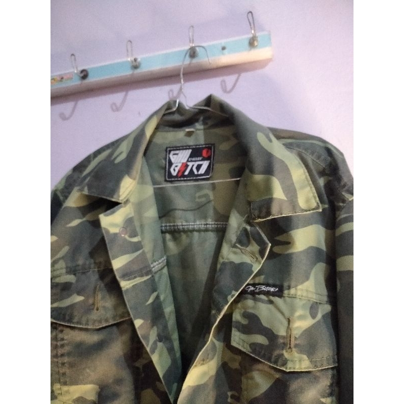 Kemeja Pria camo second Hijau