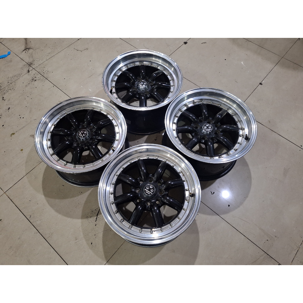 Velg Mobil Bekas Ring 15 Lubang Baut 4 WATANABE R15X7-8 H8X100-114,3 ET35-25