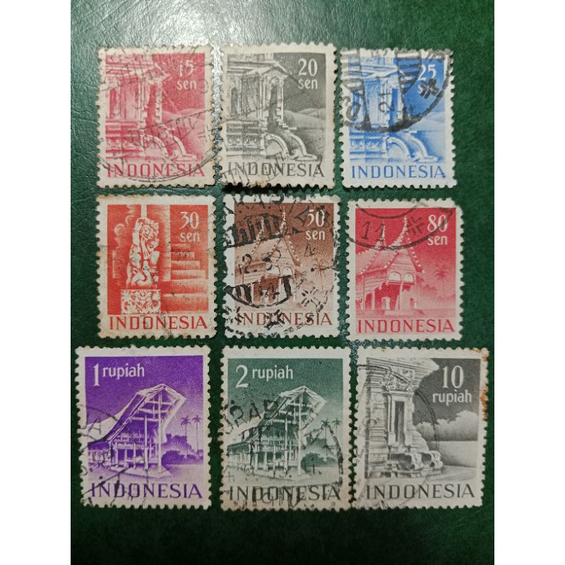 

Prangko Indonesia 9 Pcs Campur Candi & Bangunan Tahun 1949 USED