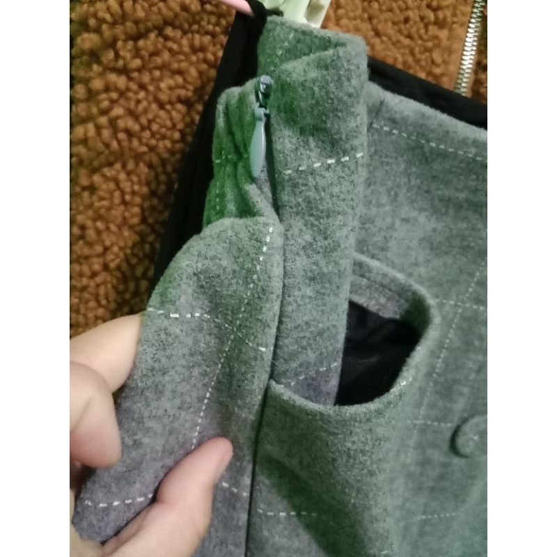 Rok wanita Dibawah lutut