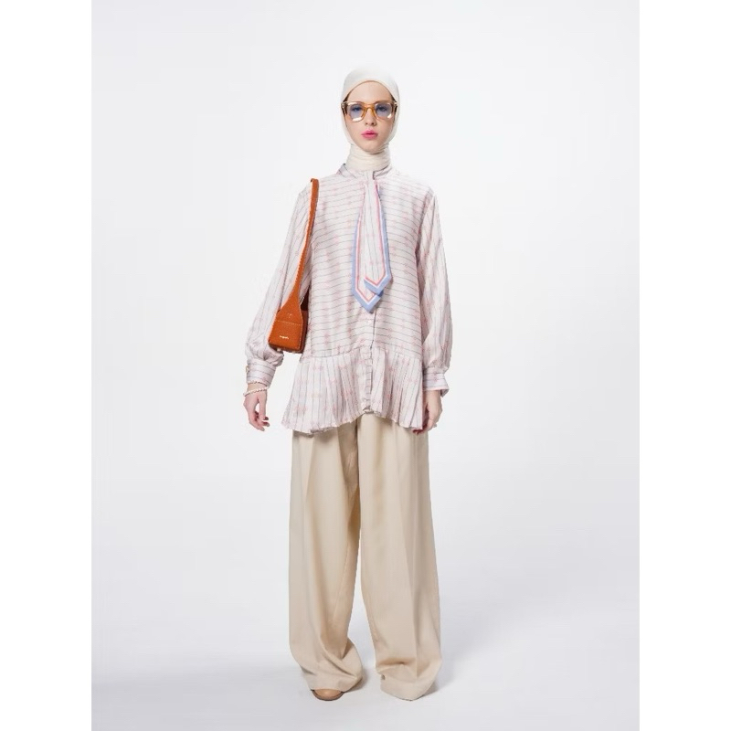 IVY TOP WHITE ALEZA LABEL X MEGA ISKANTI (SIZE M)
