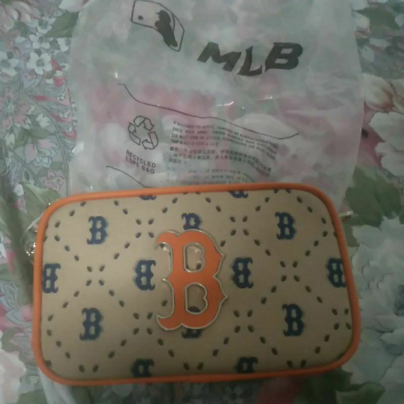 Tas Selempang MLB