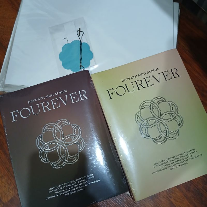 ( READY STOCK ) ALBUM SEALED DAY6 FOUREVER 8TH MINI ALBUM RED GREEN PHOTOBOOK VERSION