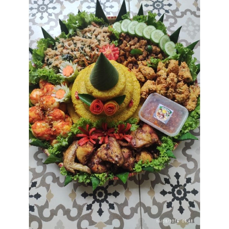 

tumpeng besar, tumpeng mini,tumpeng nasi uduk, nasi hijau, nasi merah, nasi ungu dan nasi liwet komplit