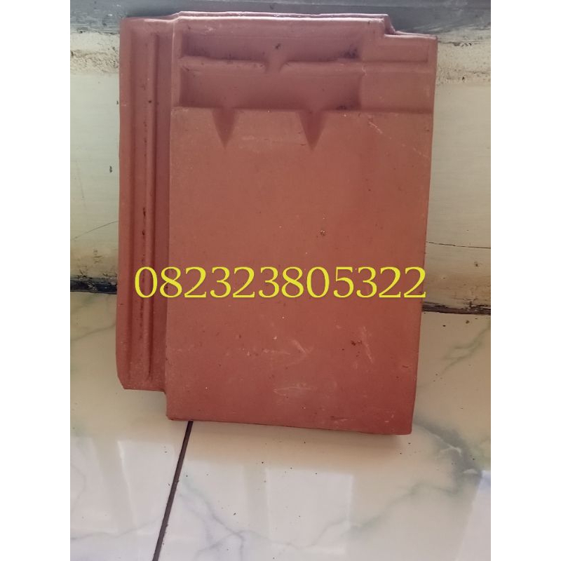 Genteng flat dari tanah liat