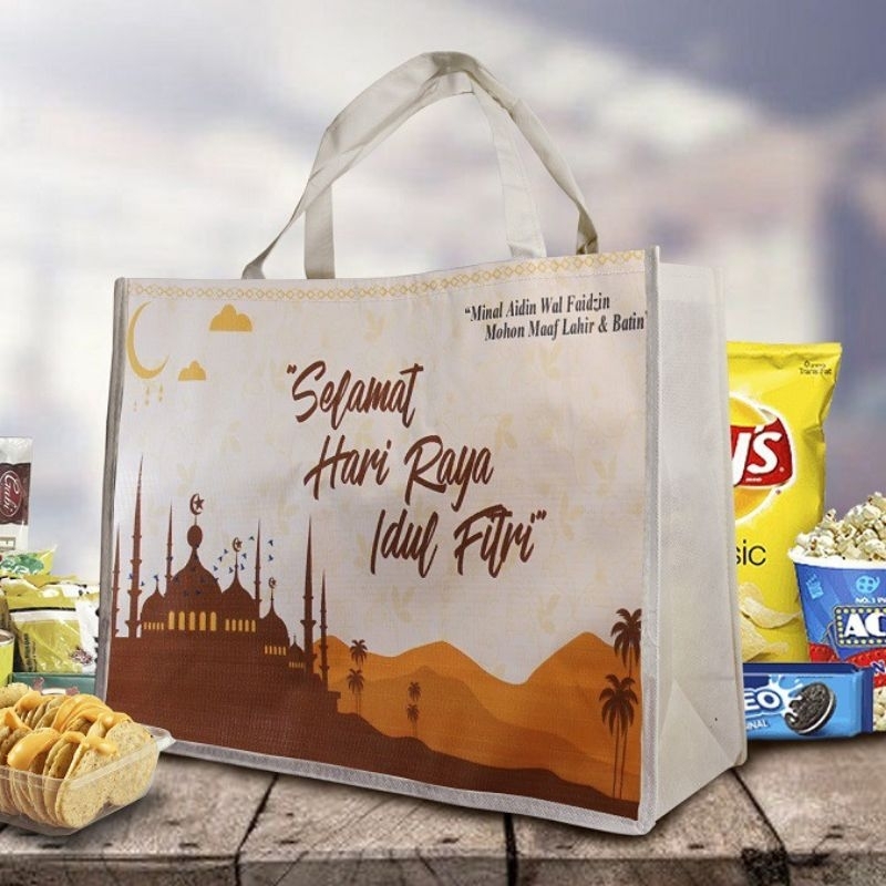 

PREMIUM TAS PARSEL LEBARAN IDUL FITRI LAMINASI ECER / TAS BINGKISAN LEBARAN PREMIUM ECER / TAS PARCEL LEBARAN IDUL FITRI