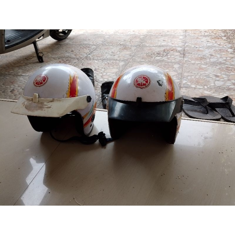 helm jadul yamaha