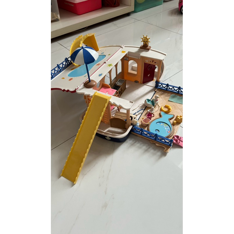 PRELOVED seaside cruise Sylvanian