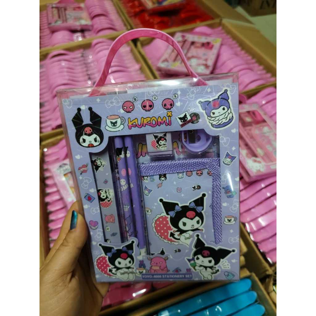 

Alat Tulis Anak isi 6 Dengan Dompet Karakter Sanrio Kuromi My Melody CInamonroll Hadiah Souvernir Ulang Tahun Paket Souvenir Alat Tulis Anak