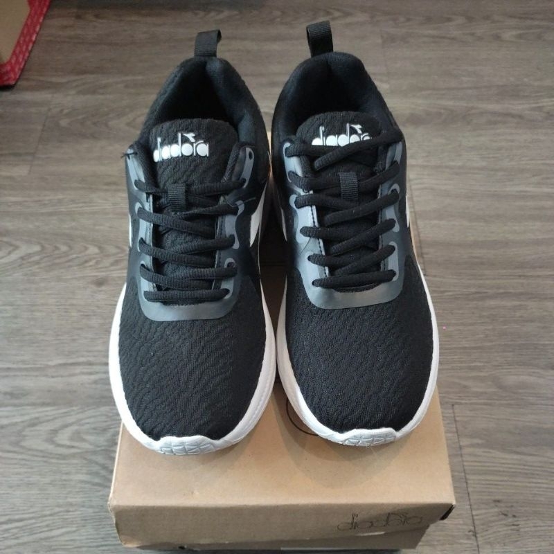Sepatu Diadora Haikal (M) Black