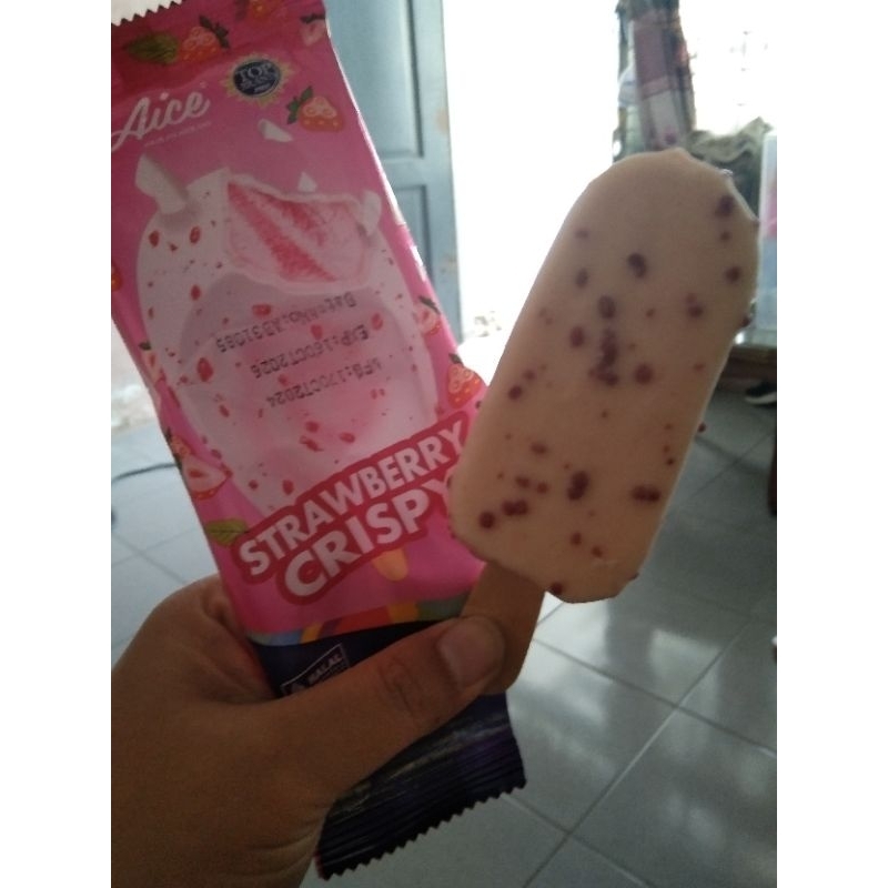 

Strawberry Crispy