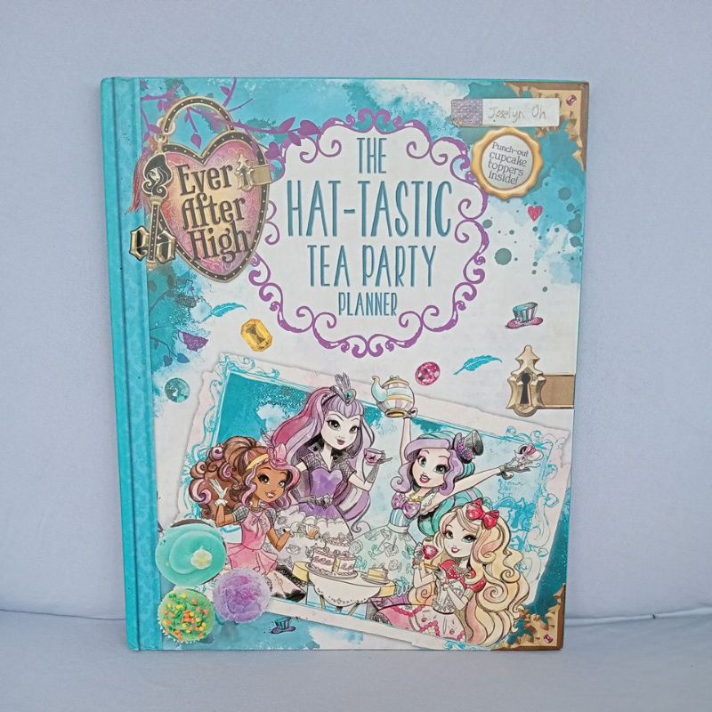 Buku Ever After High