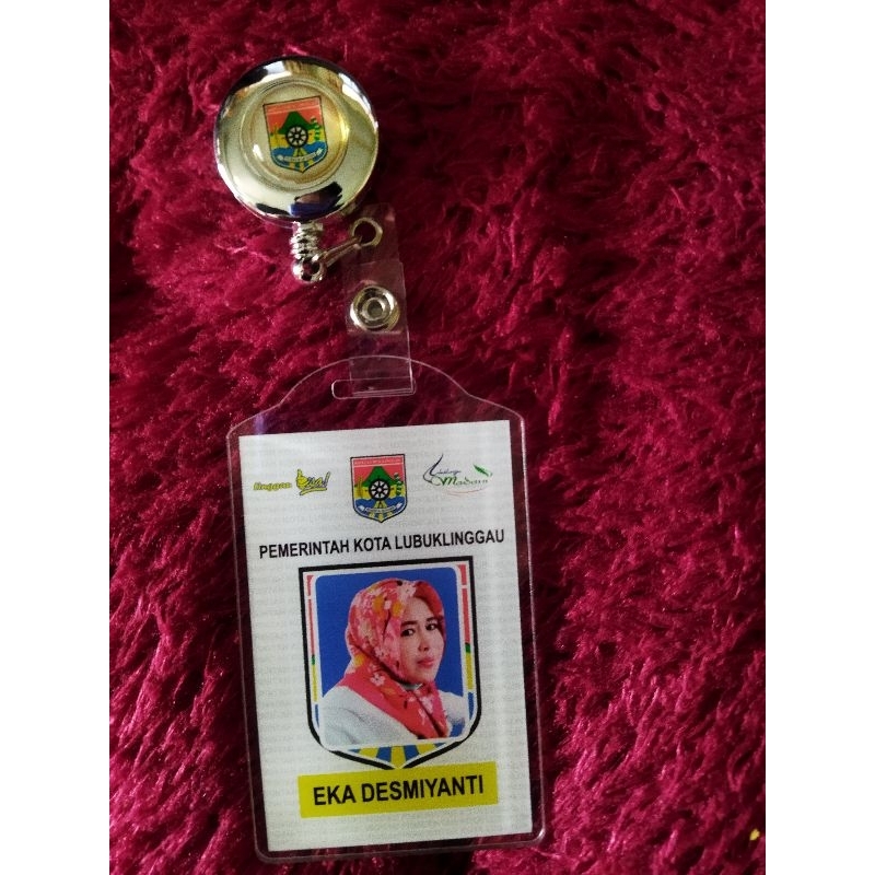 

ID CARD Perusahaan Akrilik UV PRINT