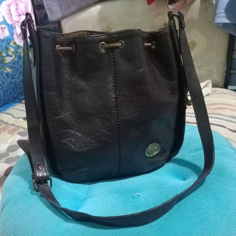 tas kulit asli dark brown tekstur kulit gajah second