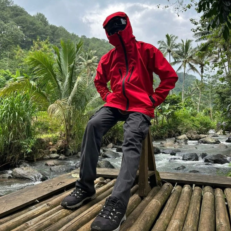 Jaket Gorpcore Arcteryx Waterproof Tahan Air Jaket Gunung Pria Jaket Windbreaker