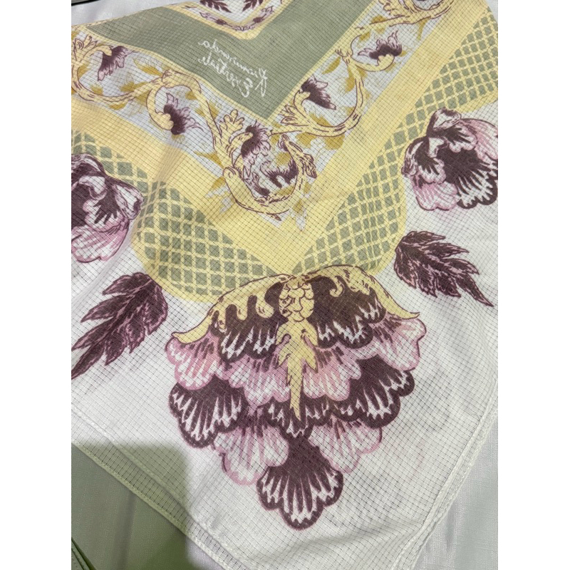 Preloved RM Scarf Ria Miranda Essential Langgam Scarf