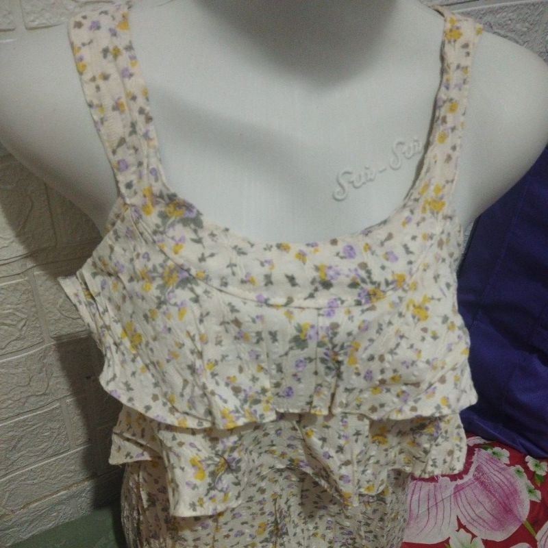 tanktop bunga