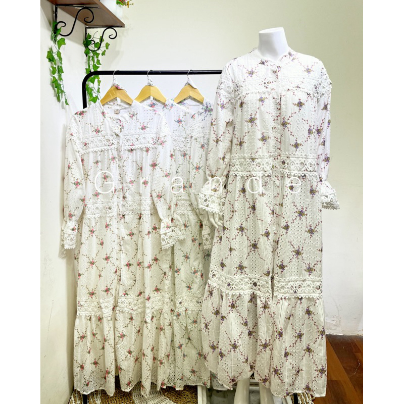 Gamis Putih Brukat Full Furing