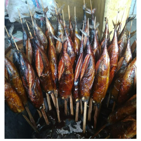 

IKAN TONGKOL ASAP SUPER 250-260 gr