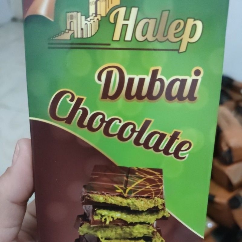 

dubai coklat dengan kunefe dan pistachio