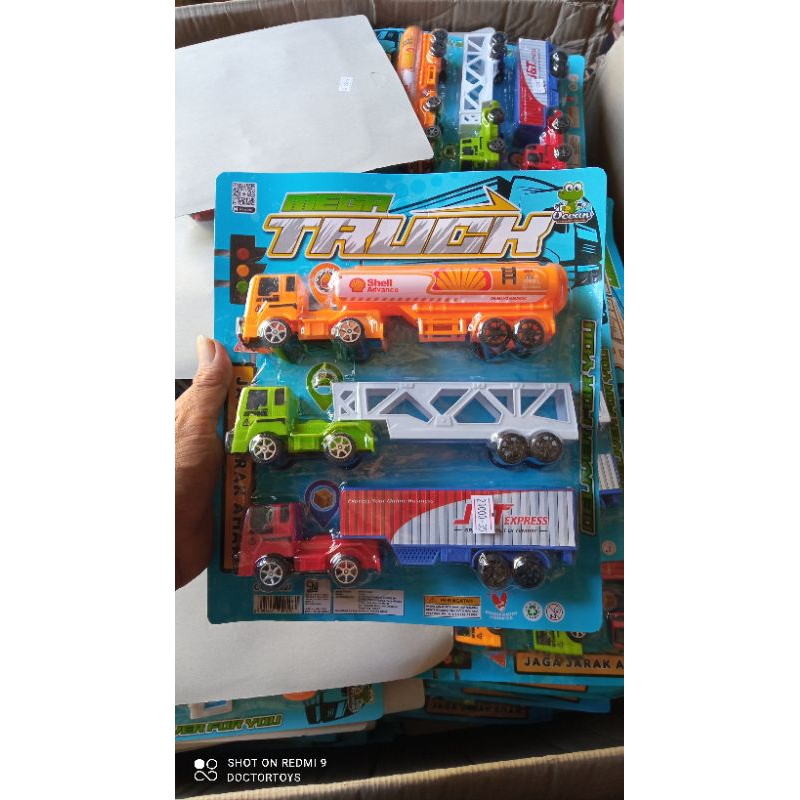 mega truk mobil mainan truk box, tangki, trailer