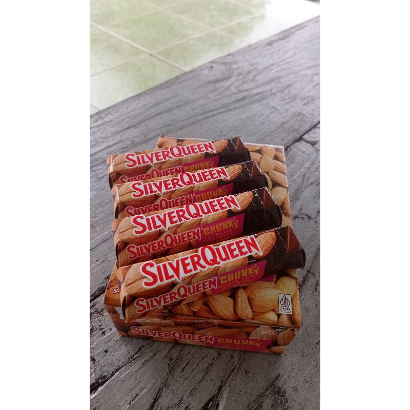 

Silverqueen Chunky 26gram Varian Almond per Box (12pcs x 26gram)