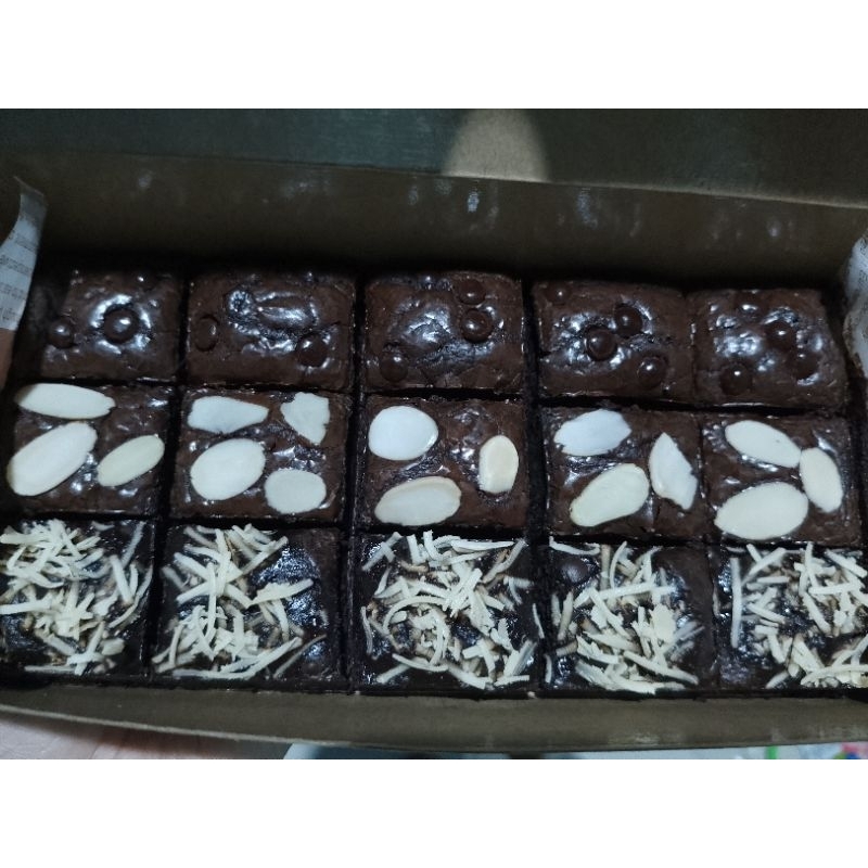 

Gluten free dairy free fudgy brownies panggang 20*10