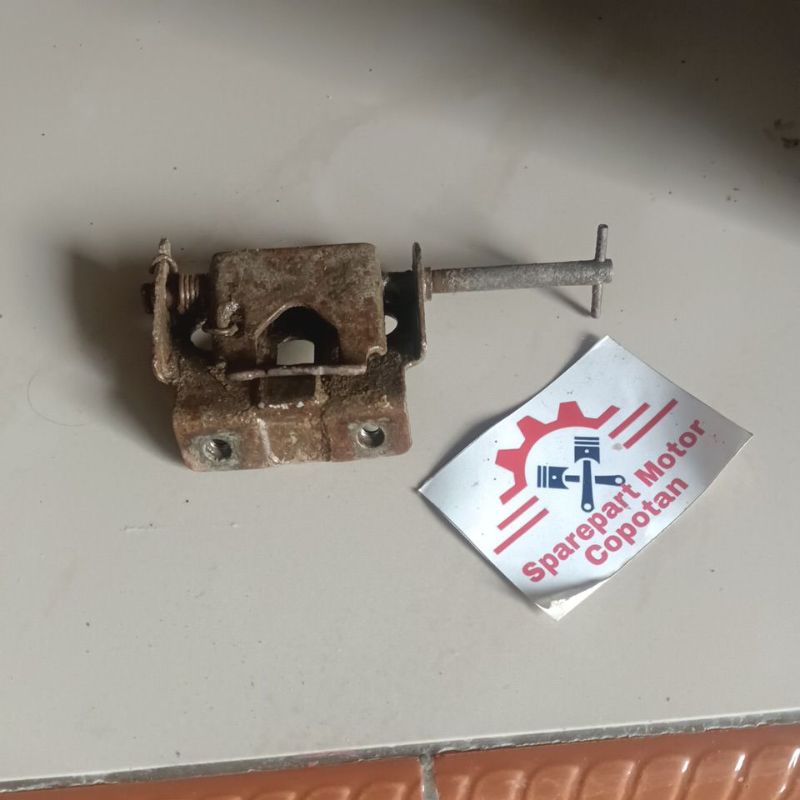 engsel lawan kunci jok astrea grand legenda prima ori