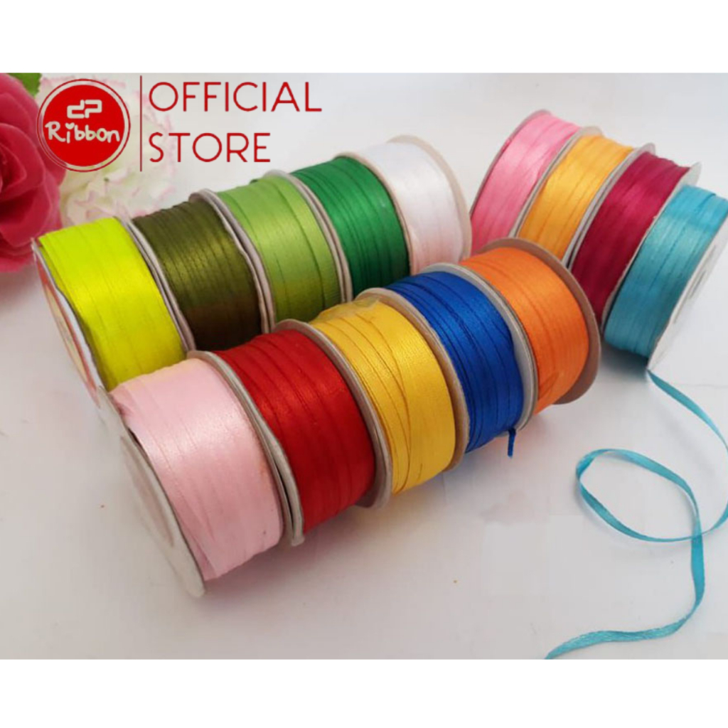 

Pita Satin 1/8" Saten 0.3 cm 80 yard Kain Polos Souvenir Garmen Parcel Hampers per ROLL