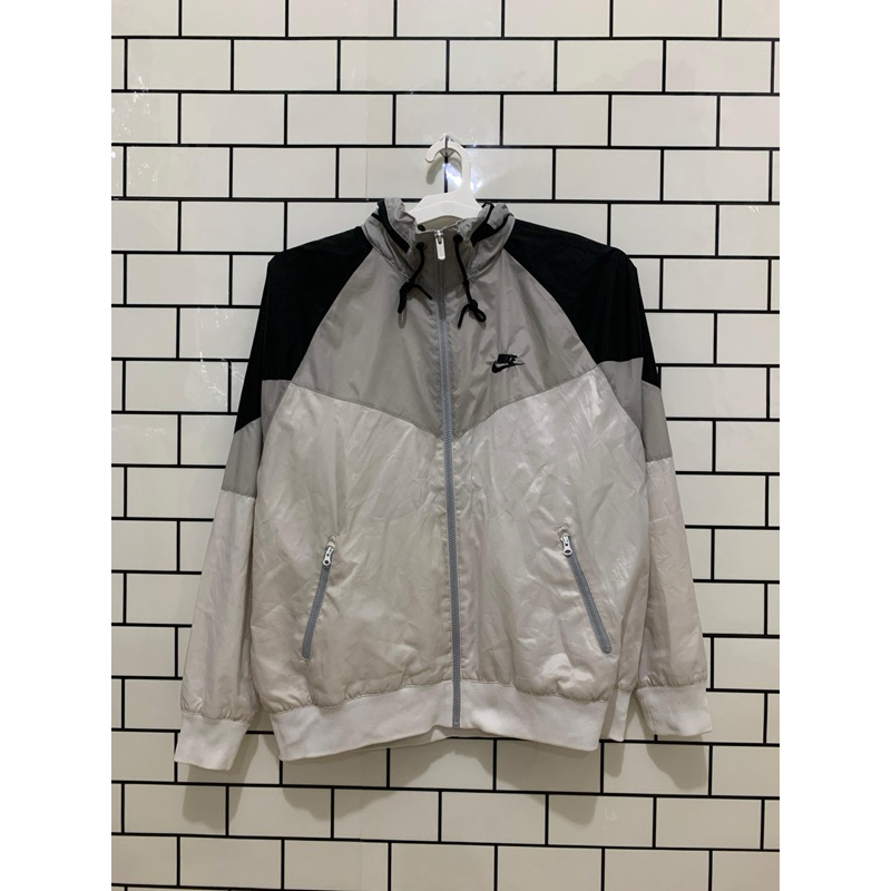 Nike Sportswear Men CL Hooded Windrunner Jacket White Black