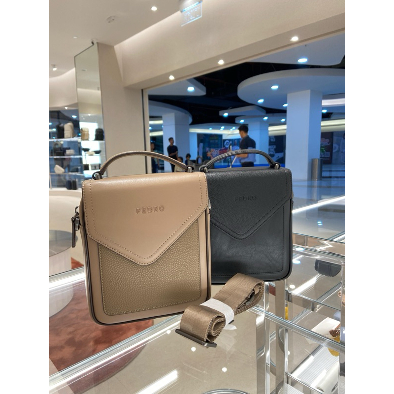 Tas pria slempang Pedro original