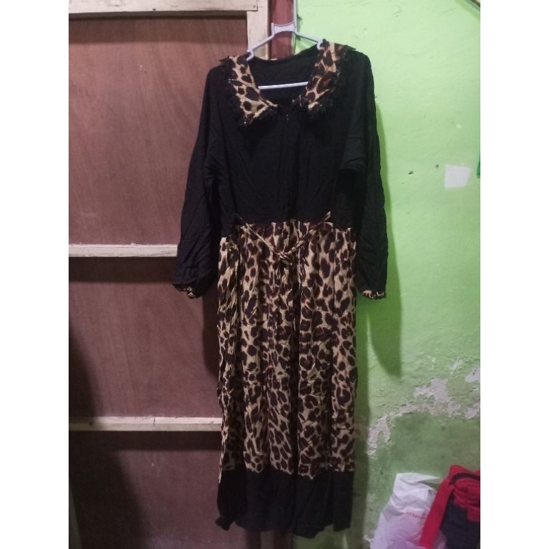 Dress macan tutul