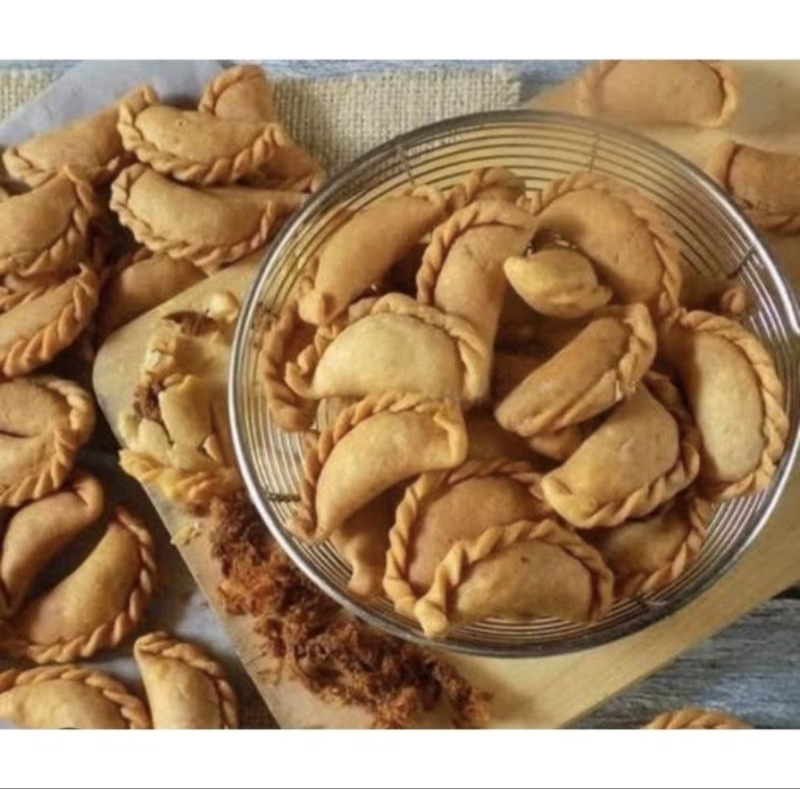 

wiw kue pastel abon sapi 500gram 1kg