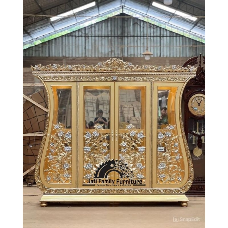 Lemari Hias Biola kayu Jati Ukir Jepara 4 pintu