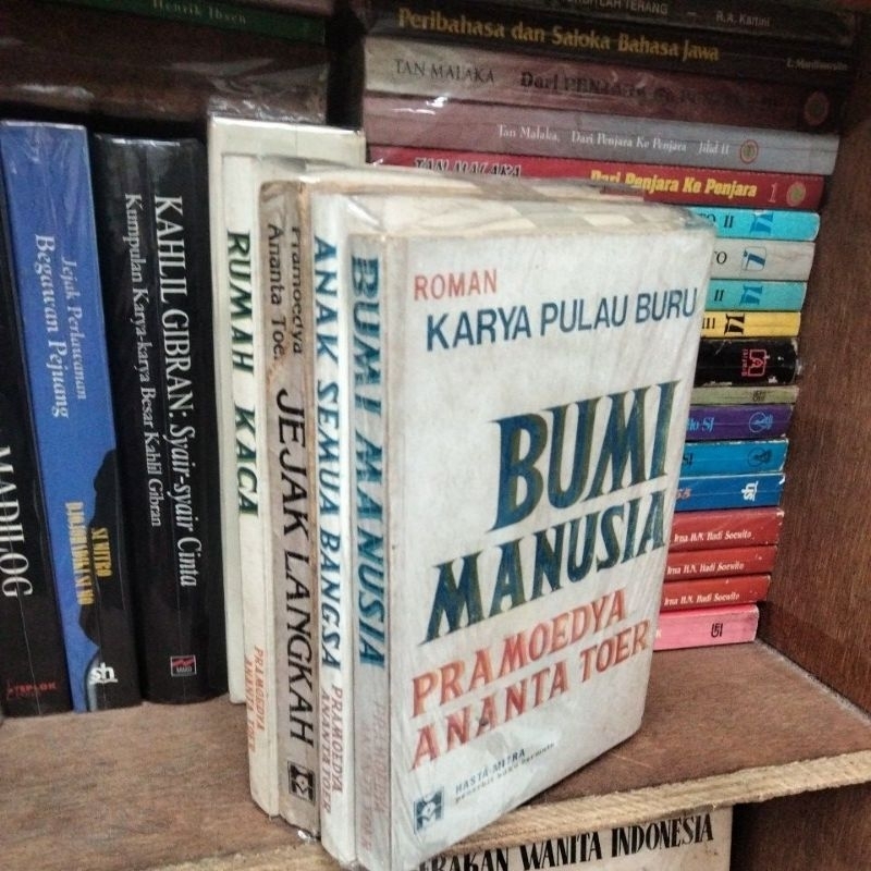 pramodya ananta toer tetrologi